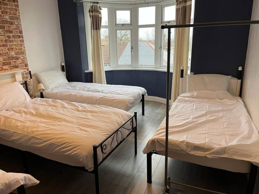 Ovington Grove 2 Fully Equipped Kitchen Free Parking 3 Bedrooms Netflix Newcastle upon Tyne Dış mekan fotoğraf