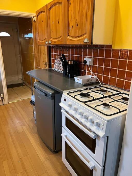Ovington Grove 2 Fully Equipped Kitchen Free Parking 3 Bedrooms Netflix Newcastle upon Tyne Dış mekan fotoğraf