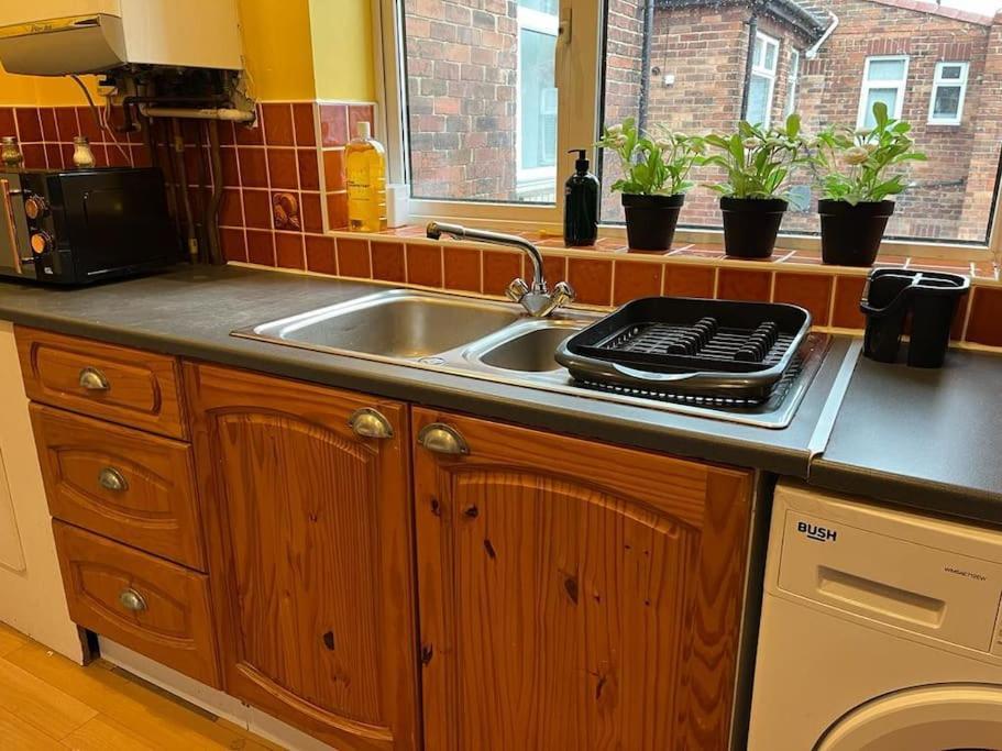 Ovington Grove 2 Fully Equipped Kitchen Free Parking 3 Bedrooms Netflix Newcastle upon Tyne Dış mekan fotoğraf